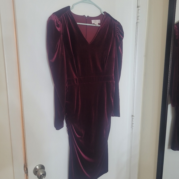 Rachel Parcell velvet dress - Picture 2 of 4